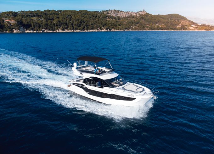 Galeon 440 Fly