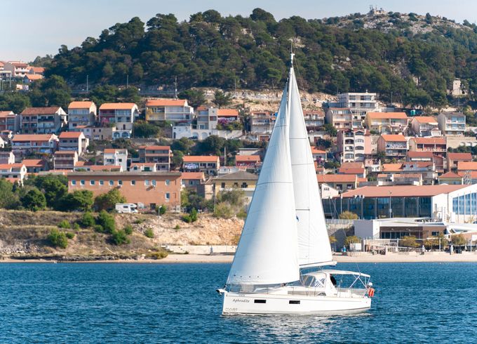 Beneteau Oceanis 38