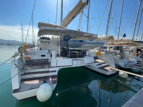 Lagoon 42