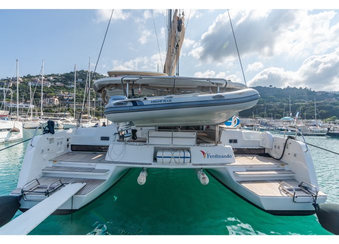 Lagoon 42