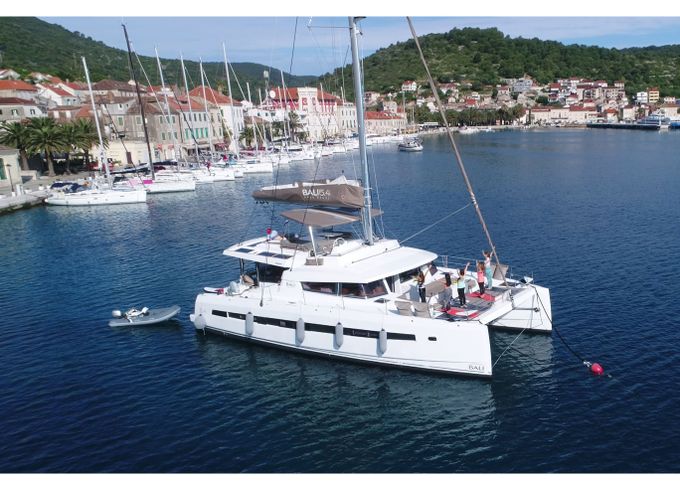 Bali Catamarans Bali 5.4.