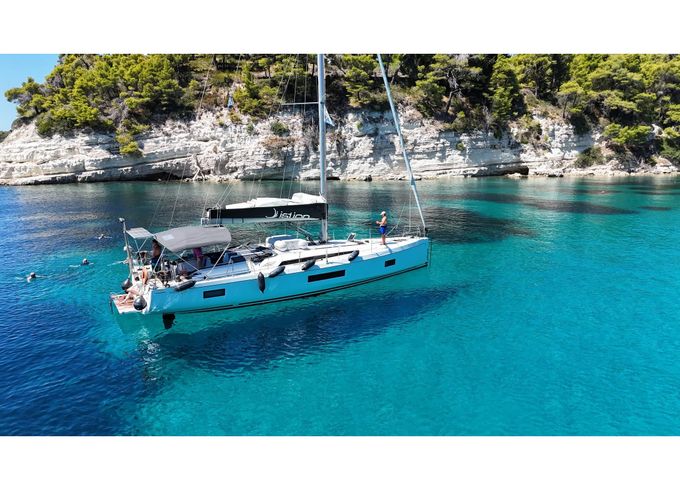 Beneteau Oceanis 51.1 (5+1 Cab) A/c & Gen
