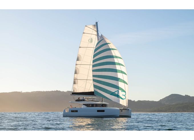 Lagoon 43