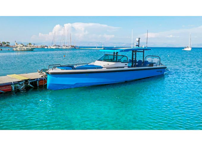 Axopar 37 Sun Top (1 Cabin)