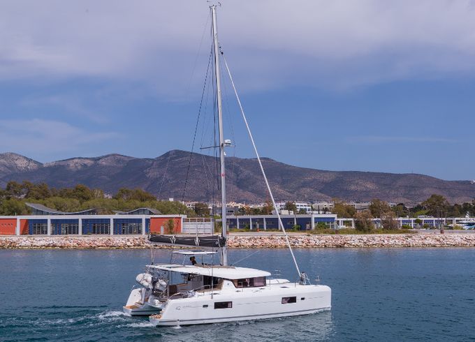 Lagoon 42