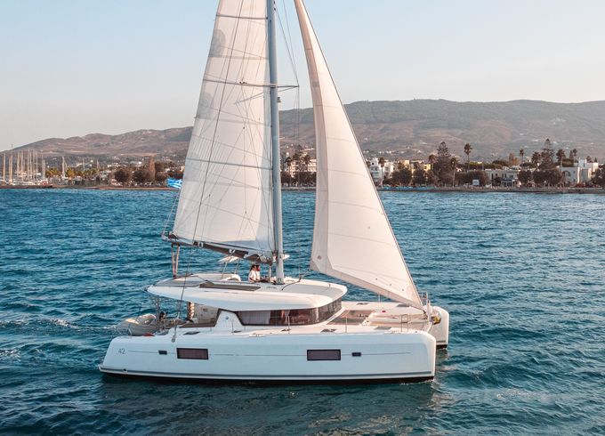 Lagoon 42 A/c & Gen