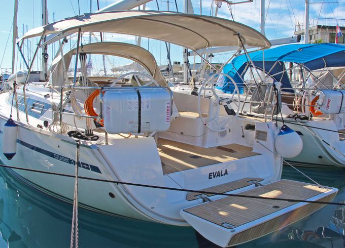 Bavaria Cruiser 37