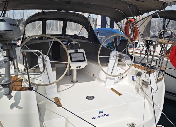 Bavaria Cruiser 37