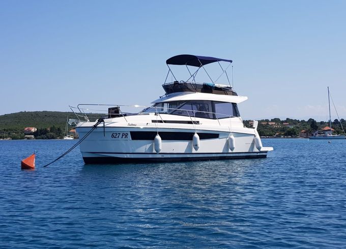 Delphia Yachts Platinum 989 Fly