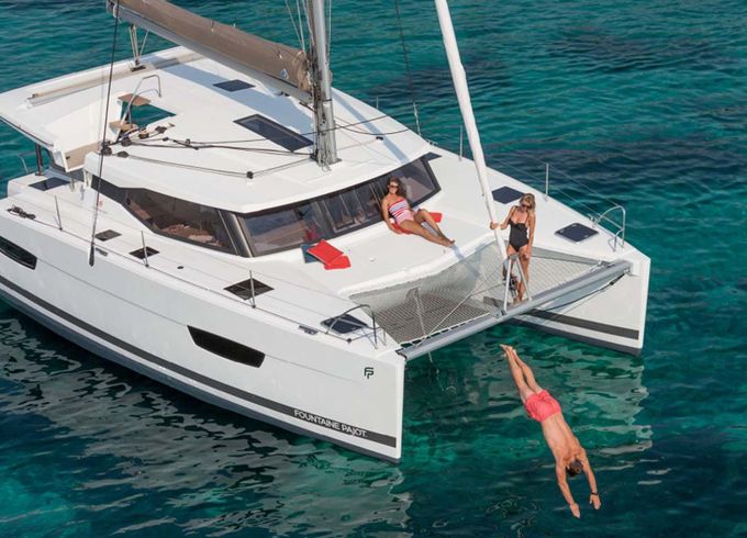 Fountaine Pajot Lucia 40