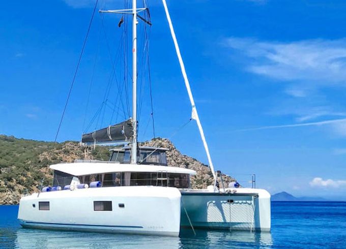 Lagoon 42