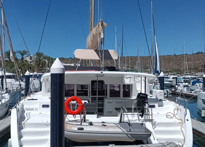 Lagoon 450 F