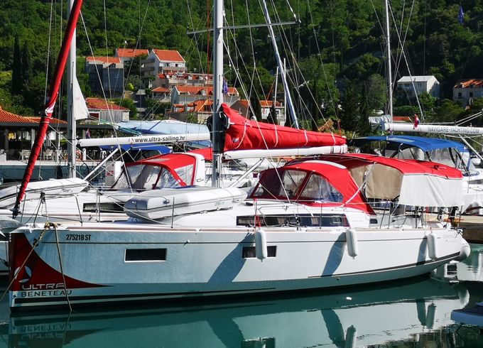 Beneteau Oceanis 38.1 Performance