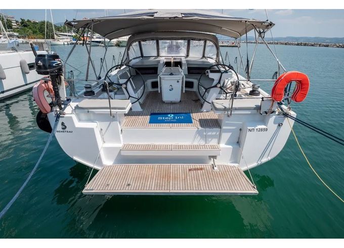 Beneteau Oceanis 51.1
