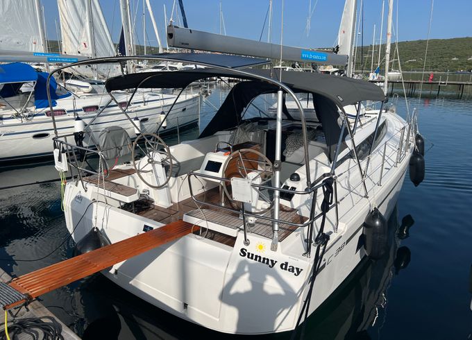 Bavaria C38