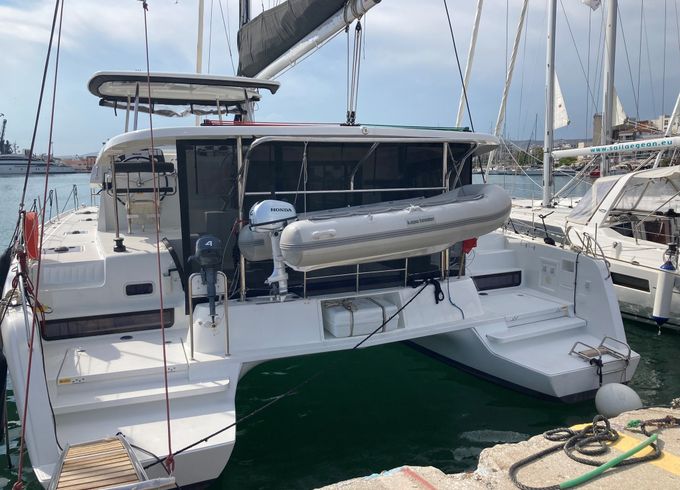 Lagoon 42