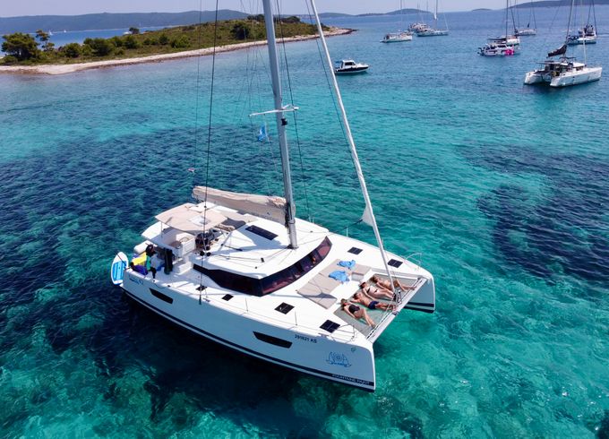Fountaine Pajot Astrea 42
