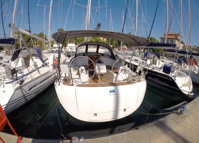 Bavaria Cruiser 37