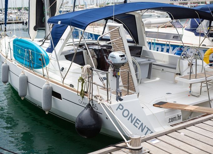 Beneteau Oceanis 45
