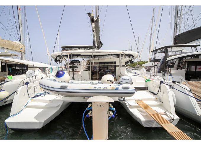 Lagoon 42
