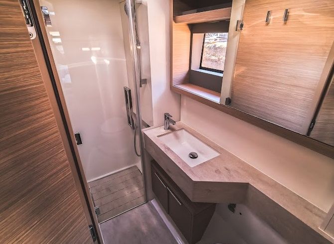 Lagoon 51