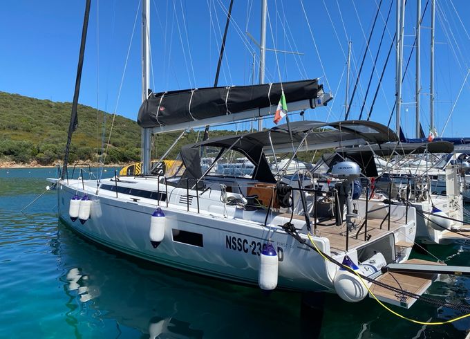 Beneteau First 44