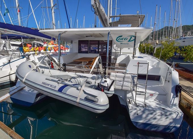 Fountaine Pajot Lucia 40