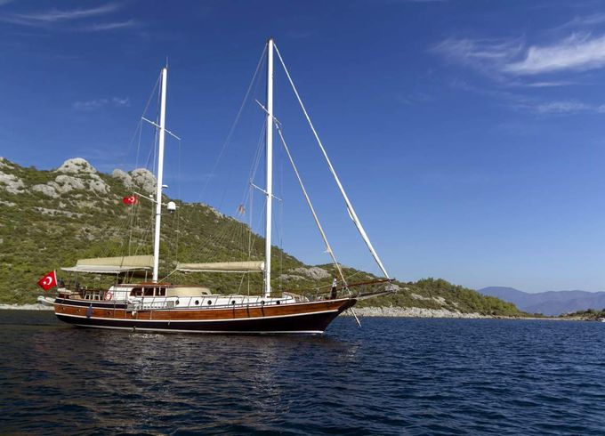 Custom Made Derya Deniz