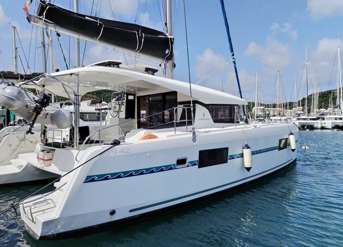 Lagoon 42