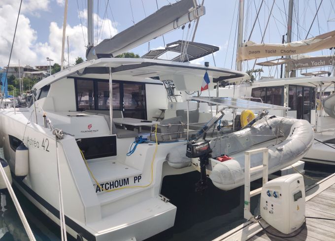 Fountaine Pajot Astrea 42