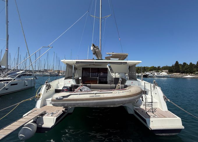 Fountaine Pajot Lucia 40