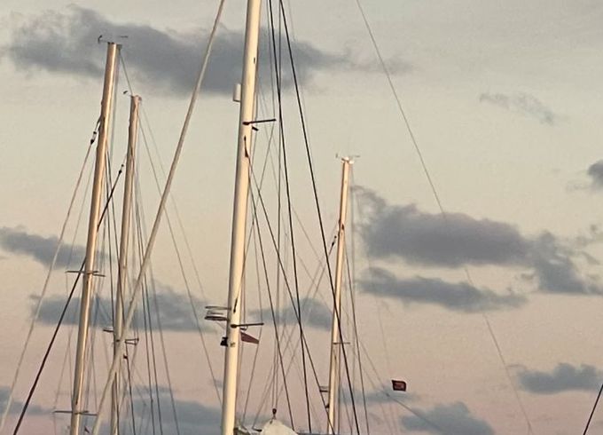 Lagoon 51