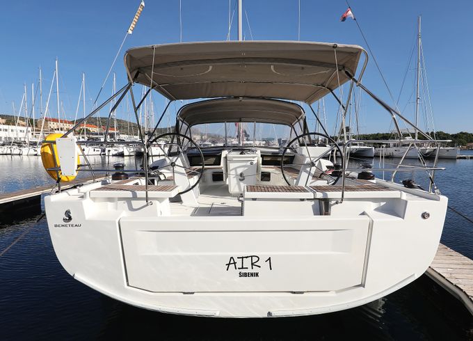 Beneteau Oceanis 51.1