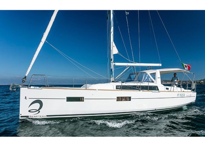 Beneteau Oceanis 38