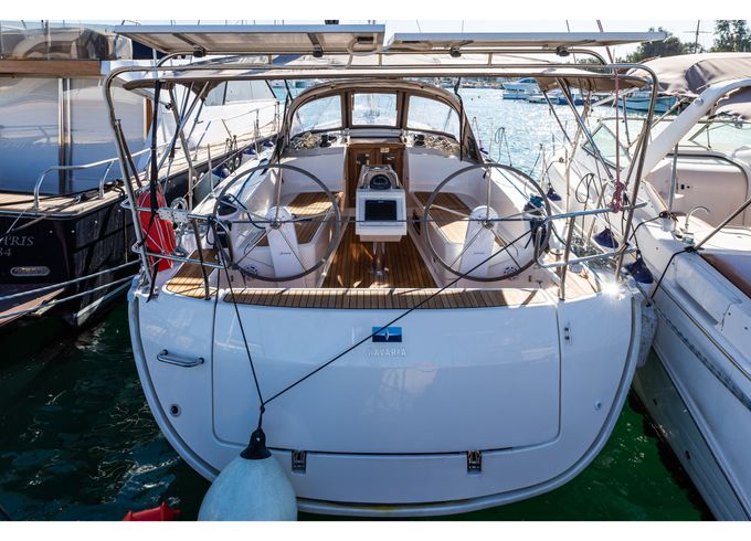 Bavaria 37