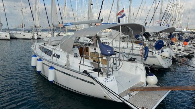Bavaria Cruiser 33