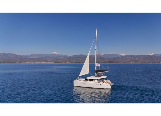 Lagoon 39