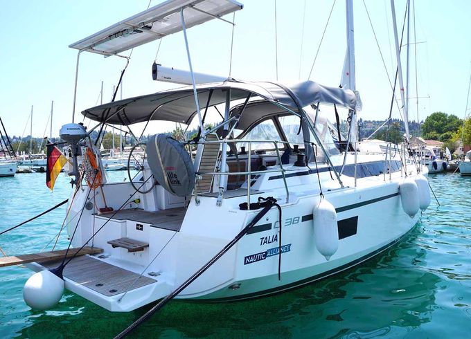 Bavaria C38