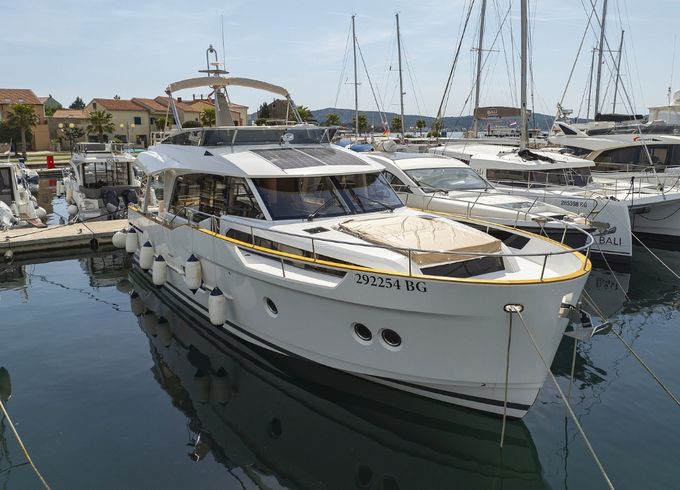Greenline Yachts Greenline 48 Fly