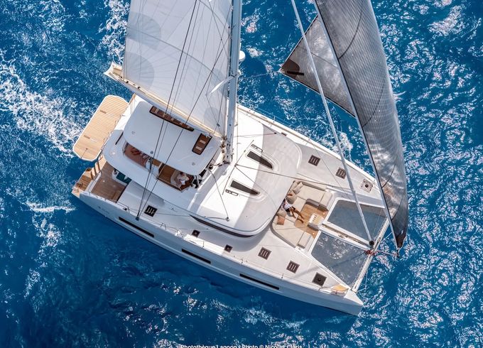 Lagoon 55 (5 Cab)