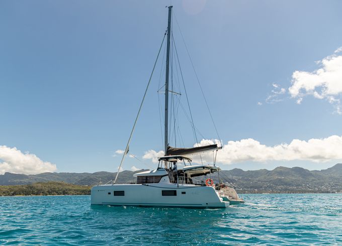 Lagoon 42