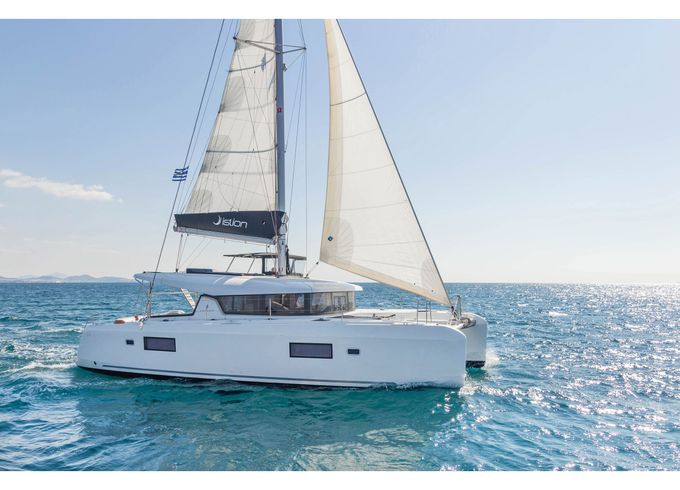 Lagoon 42 A/c & Gen & Wm