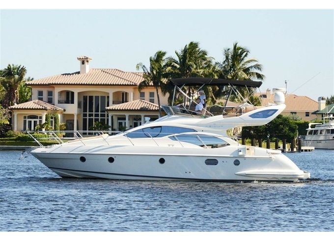 Azimut Yachts Azimut 43 Fly