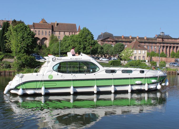 Nicols Yacht Nicols Estivale Sixto Green