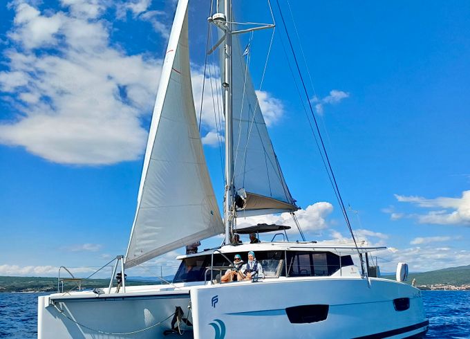 Fountaine Pajot Lucia 40