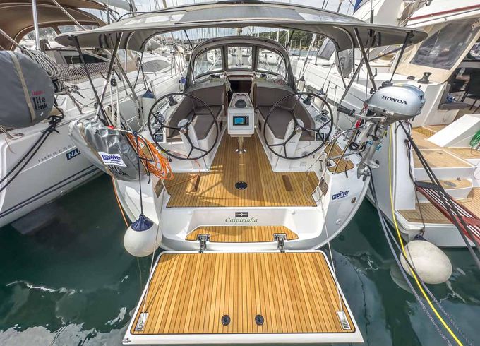 Bavaria Cruiser 37