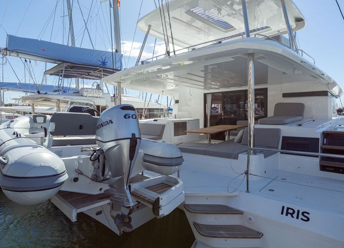 Lagoon 55