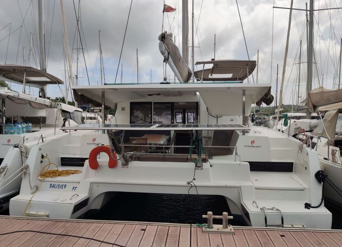 Fountaine Pajot Lucia 40