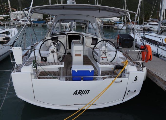 Beneteau Oceanis 38.1