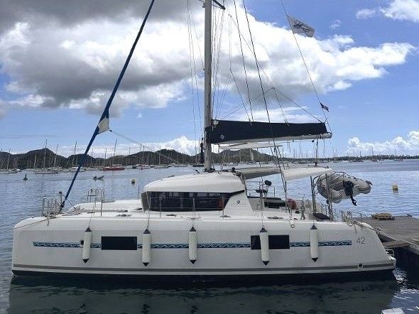 Lagoon 42